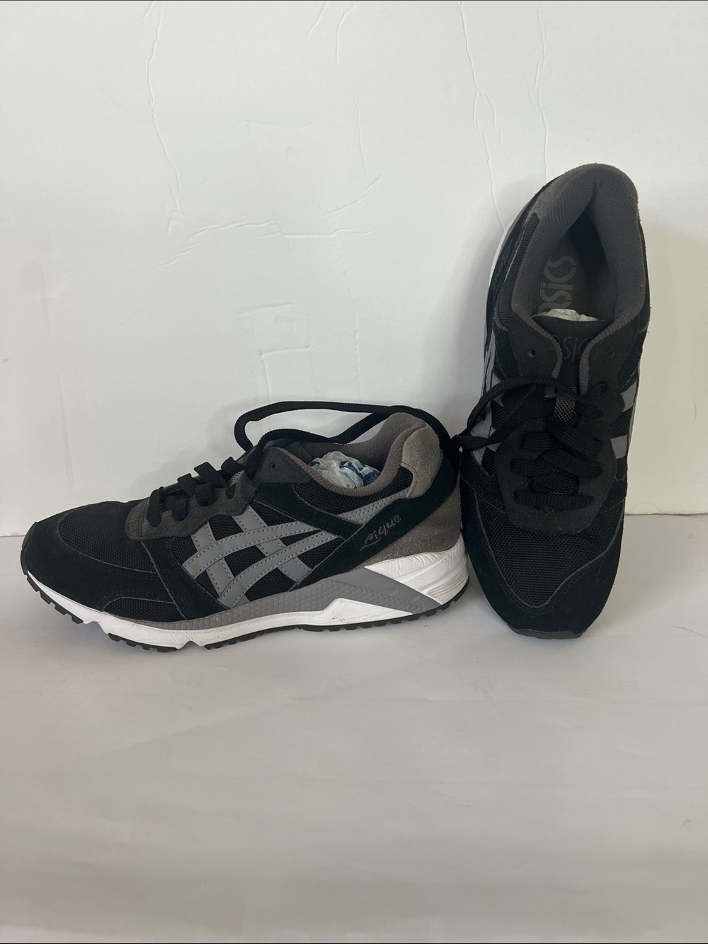Asics Men’s Black & Gray Athletic Running Sneakers